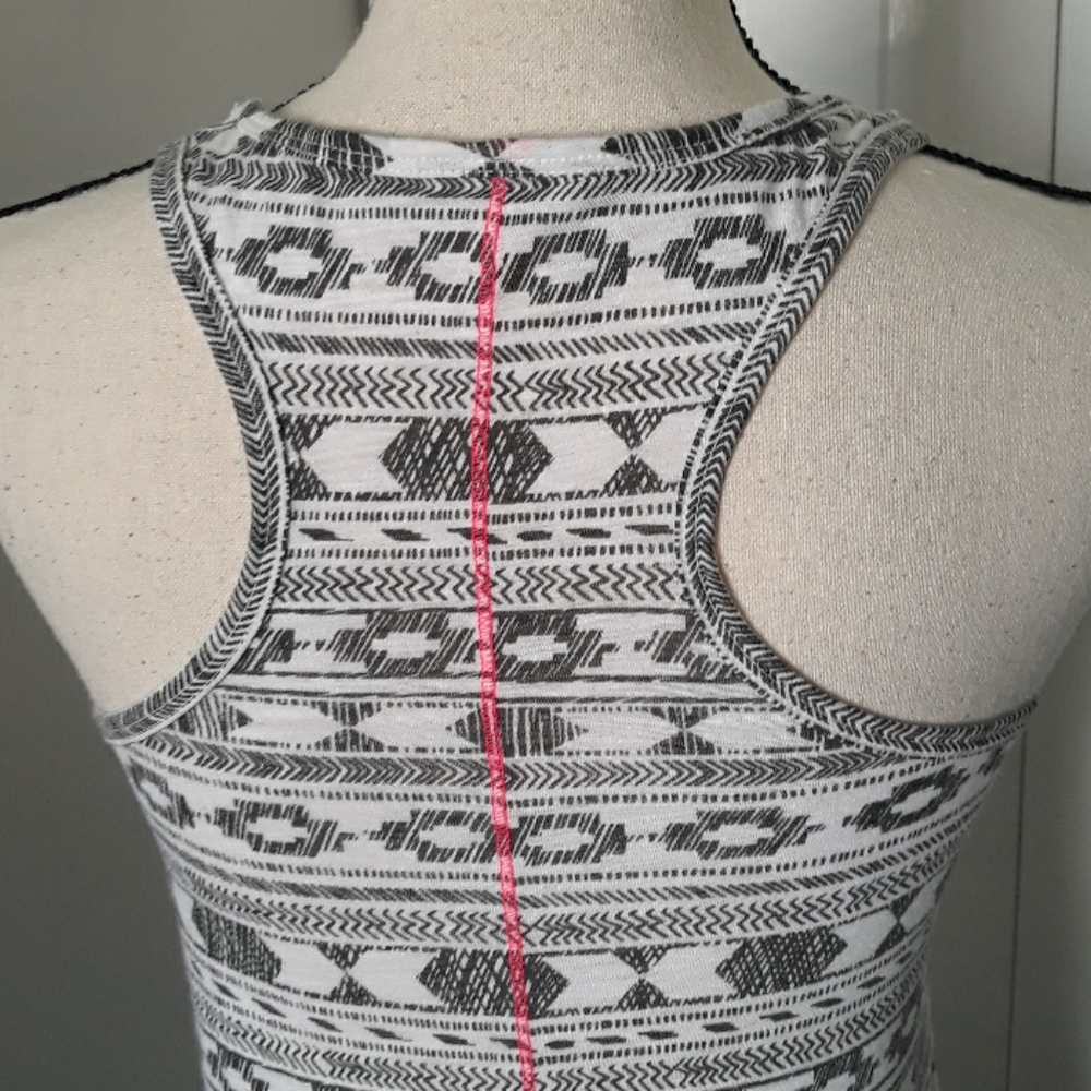 MOSSIMO Tanktop - Picture 5 of 9